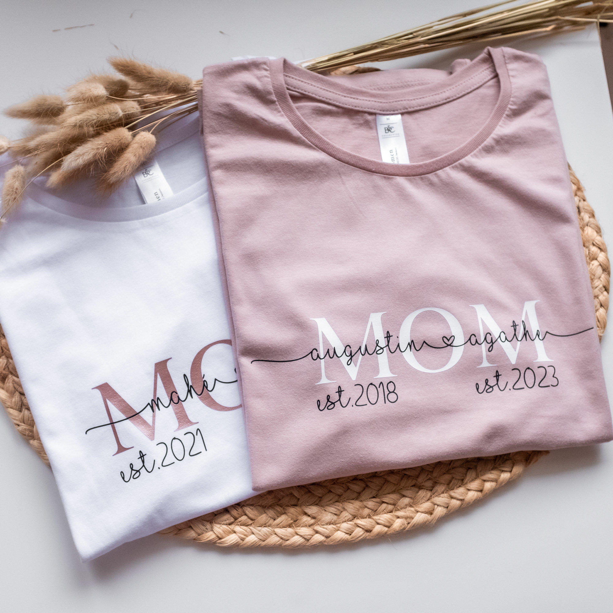 Personalised MOM t-shirt, Mama t-shirt with children's names and year, Mother's Day Gift
