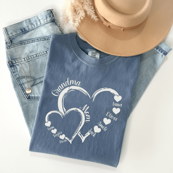 A Grandma's and Mom's Love Never Ends, Personalized Sweatshirt with Kids' Names - Image 2