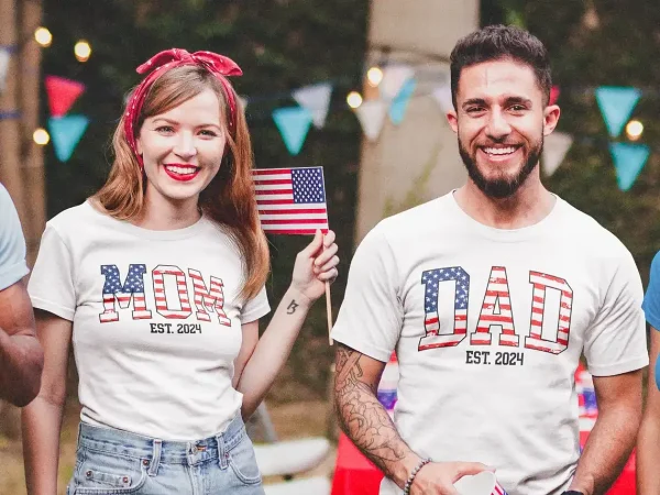4th of July Mom Dad Est 2024 Shirt Couple Fourth of July T Shirts Dad Est 2024 T-Shirt Custom Mom Est 2024 TShirt Gift for Expecting - Image 2